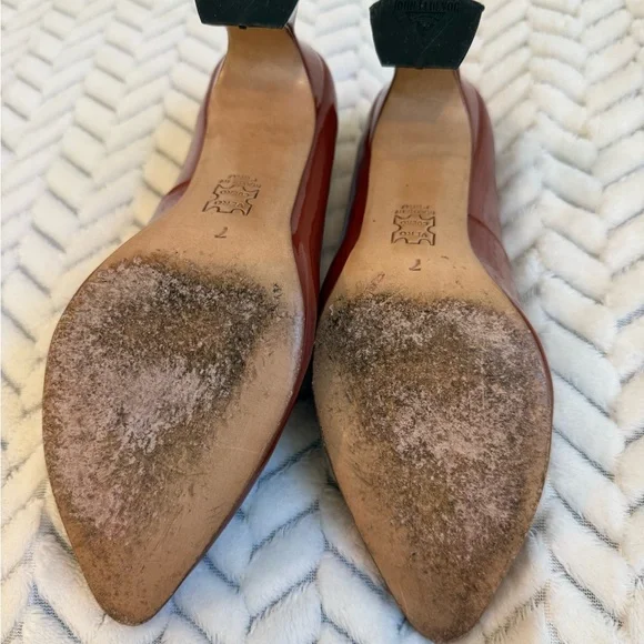 John Fluevog Red Patent Leather Heels with Sculpted Heel - Desmond - Picture 5 of 5